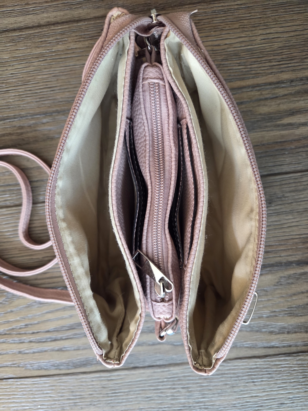 Caracol Multi-compartment Cross Body Bag in Blush Pink - Picture 6 of 9
